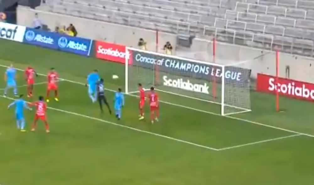 Alexander Callens marca un gol de cabeza en el New York City vs San Carlos por la Concachampions 2020. Foto: Captura Alexander Callens marca un gol de cabeza en el New York City vs San Carlos por la Concachampions 2020. Foto: Captura