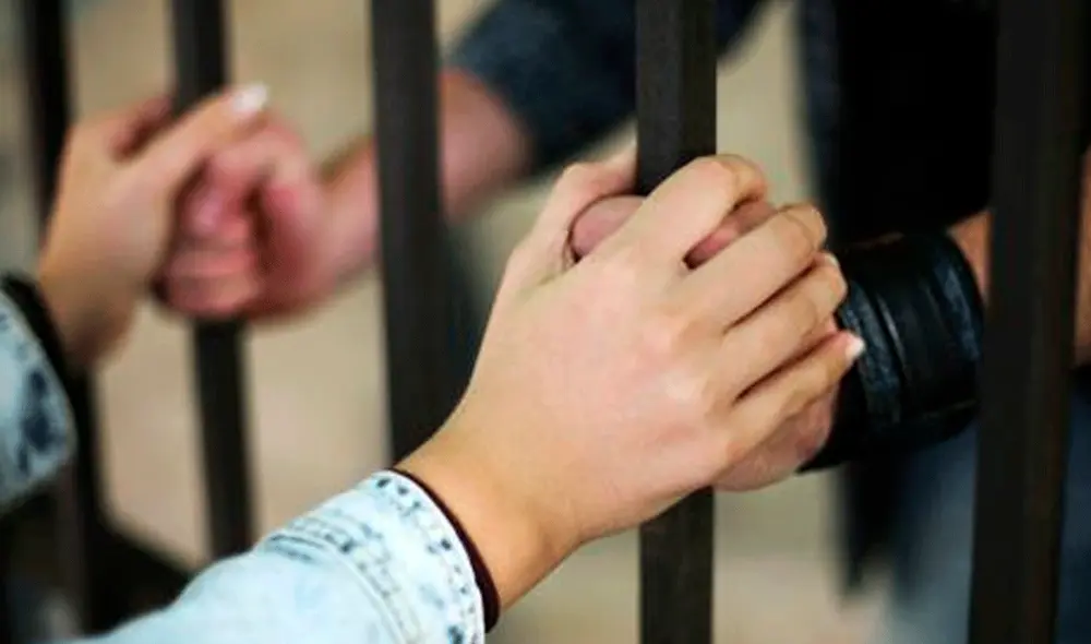 La pareja se conoció gracias a la mamá del detenido y, desde entonces, la conexión creció rápidamente. Foto: El Tiempo La pareja se conoció gracias a la mamá del detenido y, desde entonces, la conexión creció rápidamente. Foto: El Tiempo