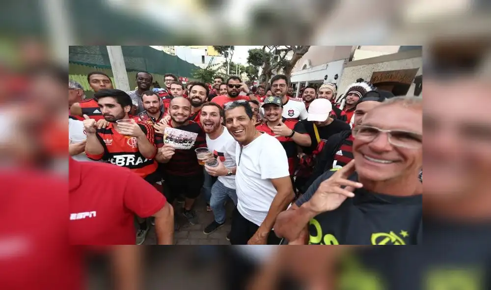 Hinchas de Flamengo en Lima siguen celebrando la obtención de la Copa Libertadores [FOTOS Y VIDEO]