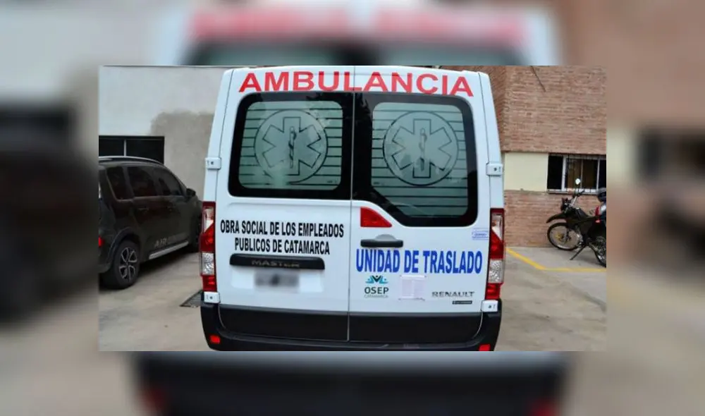 El hombre se subió a una ambulancia tras ser notificado. Fuente: Radio Mitre. El hombre se subió a una ambulancia tras ser notificado. Fuente: Radio Mitre.
