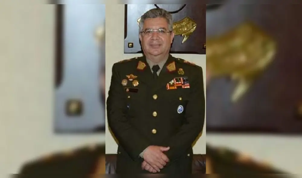 Pasan al retiro por renovación a dos generales de División de la promoción de Humala