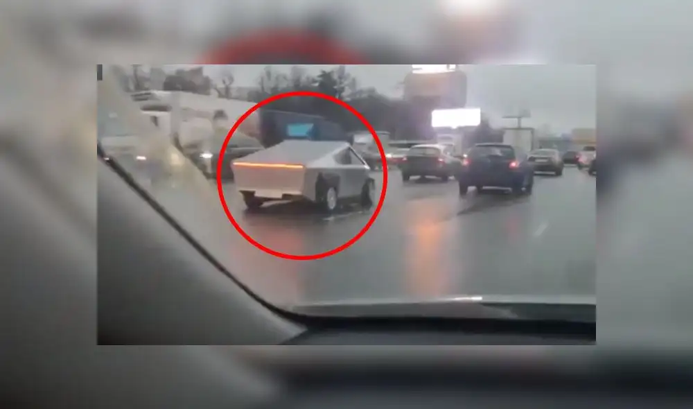 La 'Cybertruck' de Elon Musk fue vista en las calles de Moscú. La 'Cybertruck' de Elon Musk fue vista en las calles de Moscú.