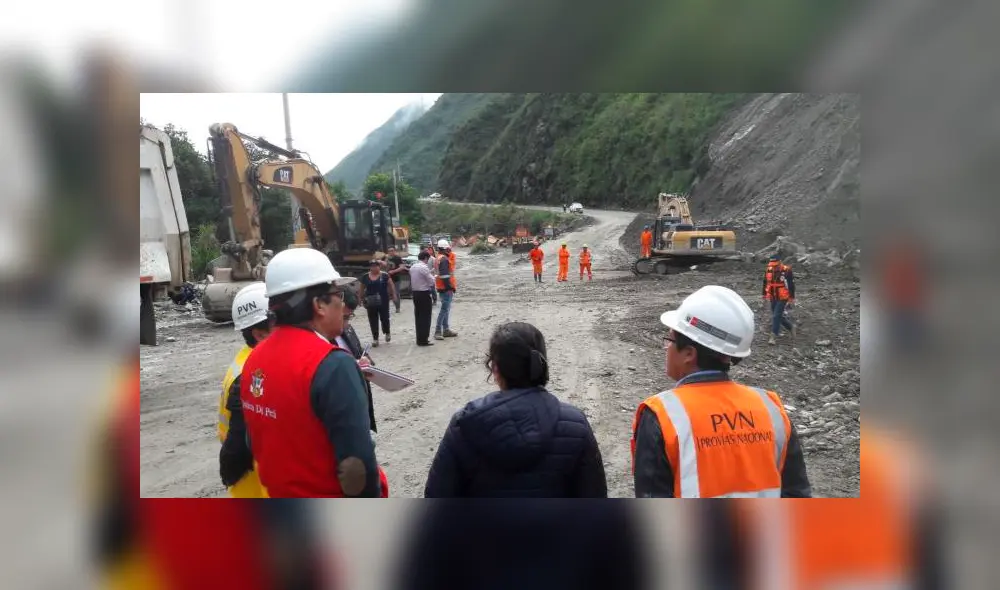 Huaico en Apurímac: Provías Nacional empezó limpieza en carretera de Huancarama 