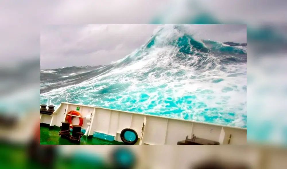 En el Paso Drake, las olas llegan a tener alturas de 10 metros y las temperaturas oscilan entre 0 °C y -25 °C. Captura de video.