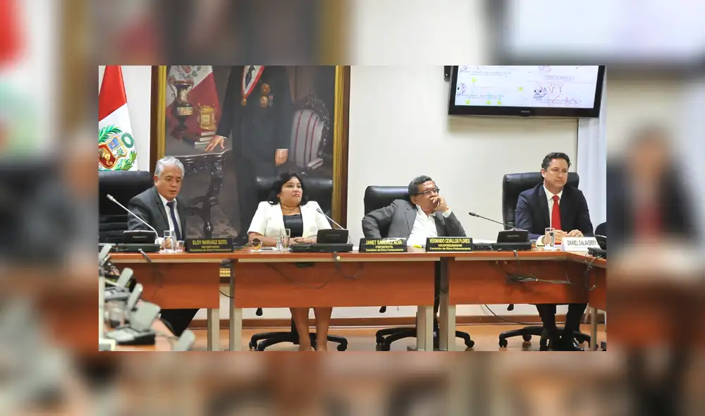 ¿Por qué Salaverry demandó a los miembros de la Comisión de Ética?