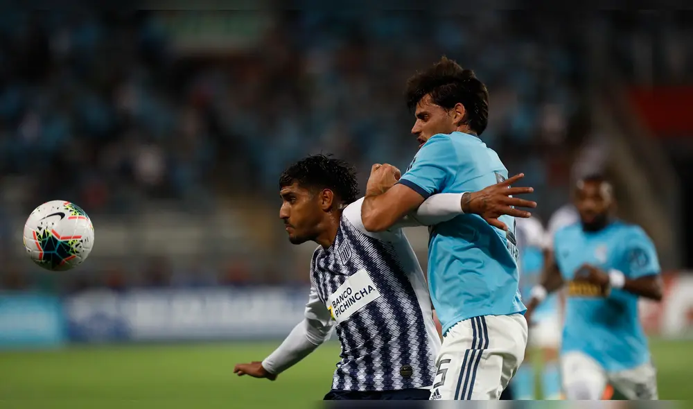 Alianza Lima: niño hincha blanquiazul llora de emoción tras pase a la final. Foto: GLR