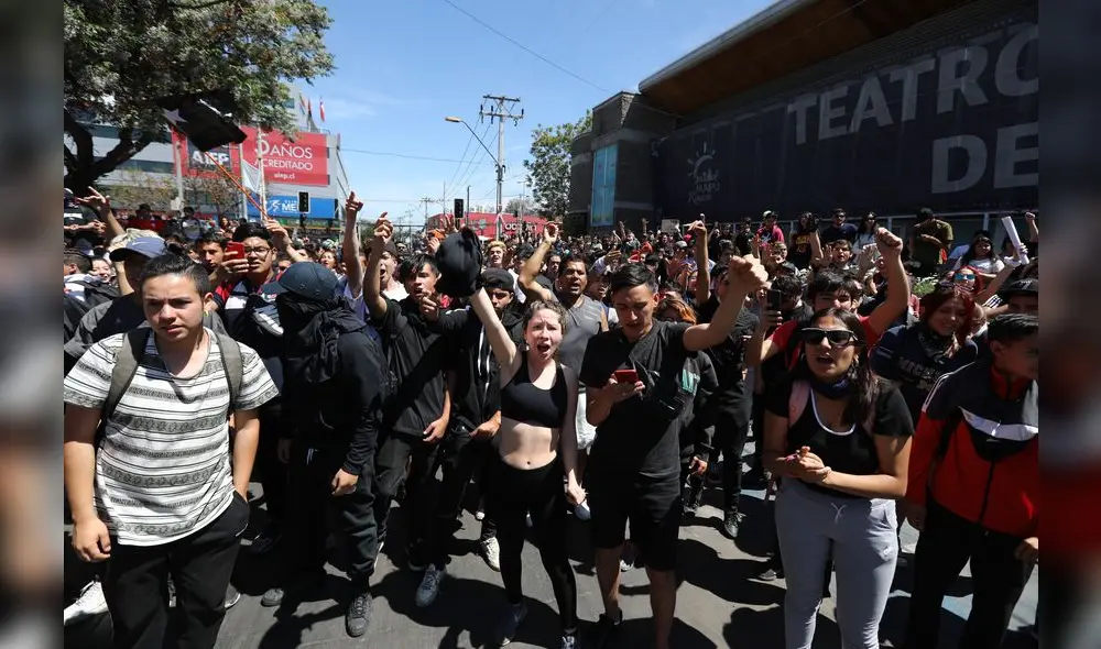 Estudiantes chilenos protestan en Santiago.