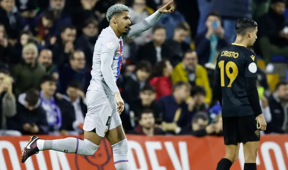 Ronald Araújo marcó el 1-0 a los cuatro minutos, pero el partido se le complicó al Barcelona. Foto: EFE