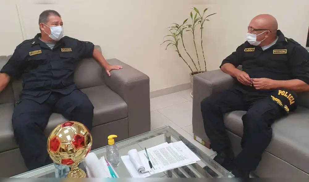 Policía de Lambayeque supervisa cumplimiento de estado de emergencia. Policía de Lambayeque supervisa cumplimiento de estado de emergencia.