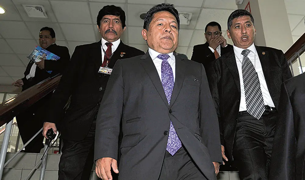 Sancionado. Destituyeron al exfiscal Carlos Ramos Heredia. Sancionado. Destituyeron al exfiscal Carlos Ramos Heredia.