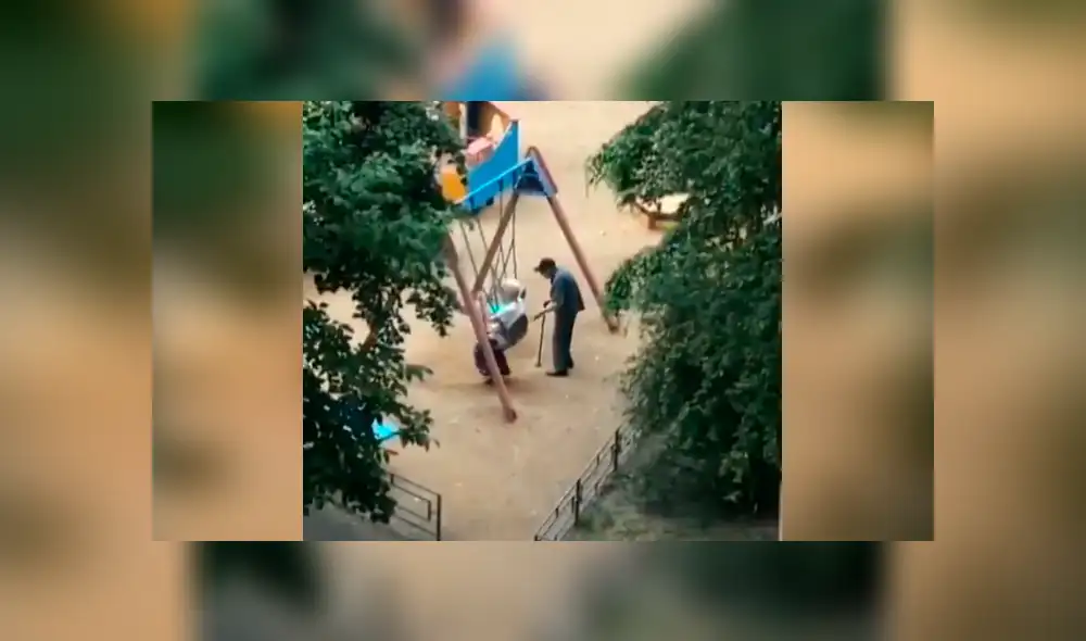 Facebook viral: Anciano columpia a su pareja, se cansa y usa truco para no perder romántico momento [VIDEO]