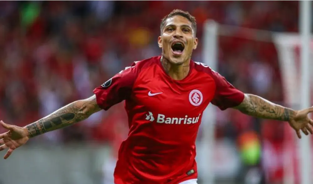 Paolo Guerrero se dirige a hinchas del Inter de Porto Alegre. | Foto: Club Internacional
