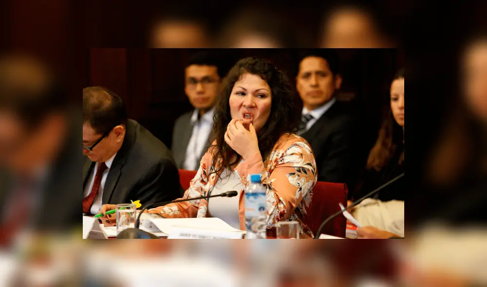 Solicitan impedimento de salida contra Yesenia Ponce Solicitan impedimento de salida contra Yesenia Ponce
