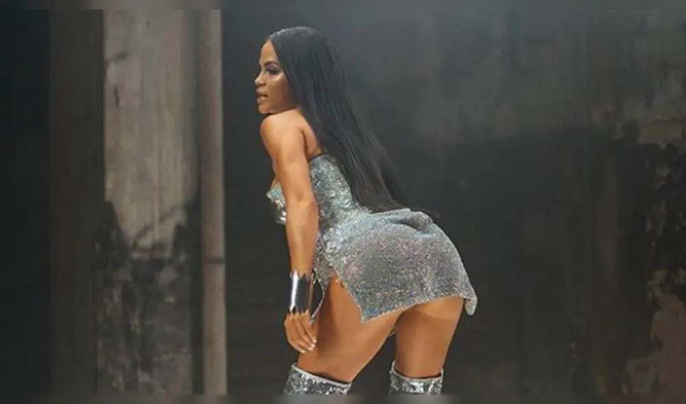 Natti Natasha posa al natural para celebrar importante premio Natti Natasha posa al natural para celebrar importante premio