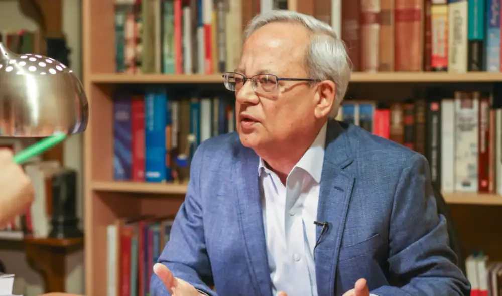 César Hildebrandt se refirió a la denuncia constitucional contra Pedro Castillo en su última columna. Foto: La República César Hildebrandt se refirió a la denuncia constitucional contra Pedro Castillo en su última columna. Foto: La República