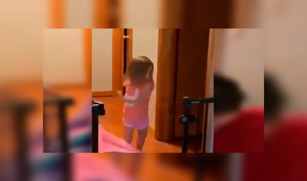 En Facebook, una pequeña quería impresionar a su padre con su espectáculo de magia, pero nada salió como esperaba.