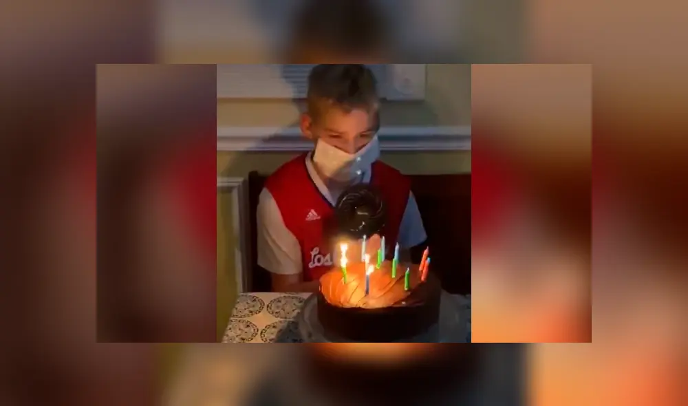 Desliza para ver todas las fotos de TikTok. Desliza para ver todas las fotos de TikTok.