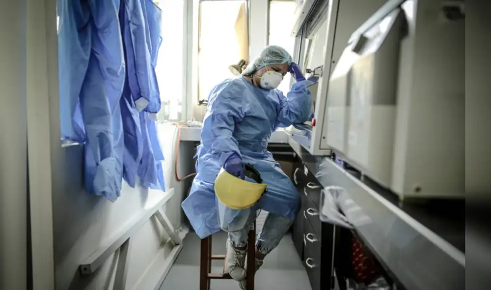 Un grupo de médicos investigadores del Instituto Nacional de Salud están impulsando la encuesta virtual Peruvian Frontline que quiere llegar a más de 12 mil trabajadores de hospitales para saber si sufren algún trastorno emocional. Foto: John Reyes/La República