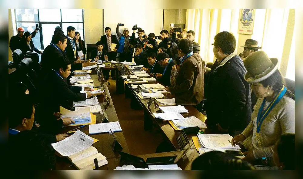 debate. Consejo de Puno debe tratar suspensión de Aduviri. debate. Consejo de Puno debe tratar suspensión de Aduviri.