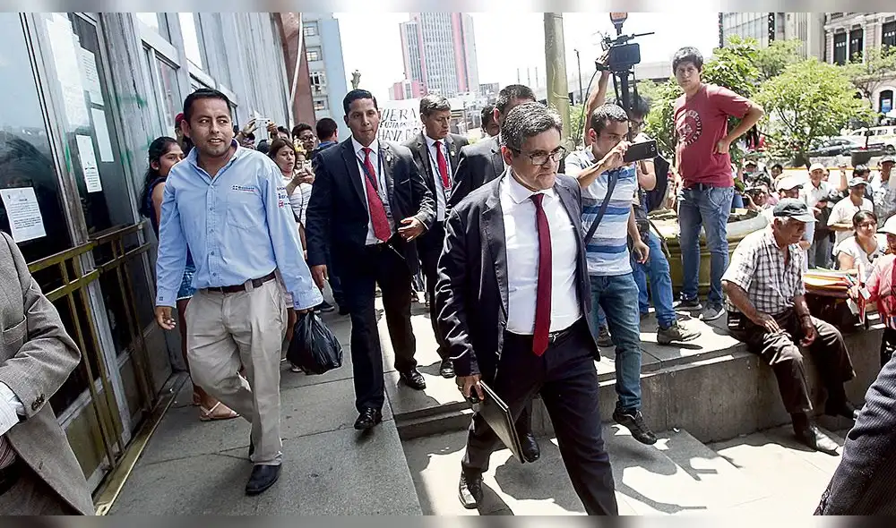 Hallan informe de caso Keiko en oficina de asesor de Chávarry