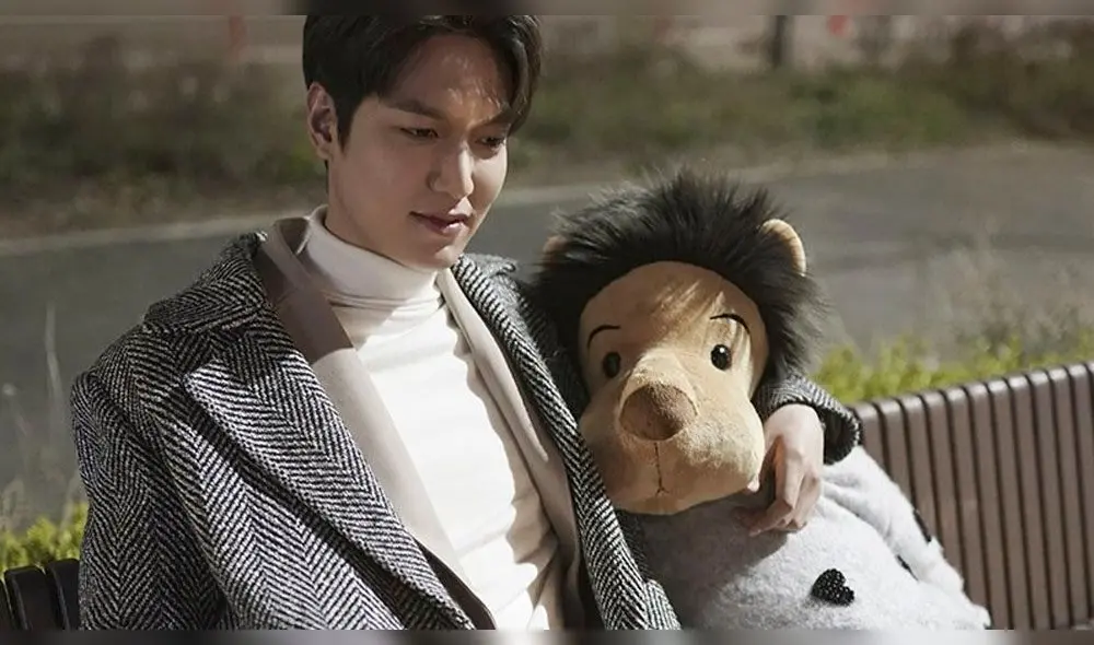 Desliza para ver más fotos de The king: Eternal monarch.