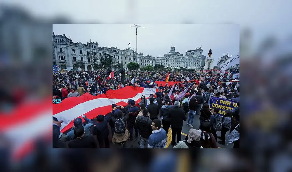 Miles toman las calles en rechazo a la corrupción en el país Miles toman las calles en rechazo a la corrupción en el país