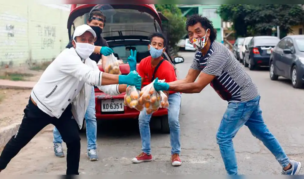 Cómicos ambulantes José Luis Cachay vende mandarinas por delivery tras quedarse sin trabajo ni dinero por la cuarentena Cómicos ambulantes José Luis Cachay vende mandarinas por delivery tras quedarse sin trabajo ni dinero por la cuarentena