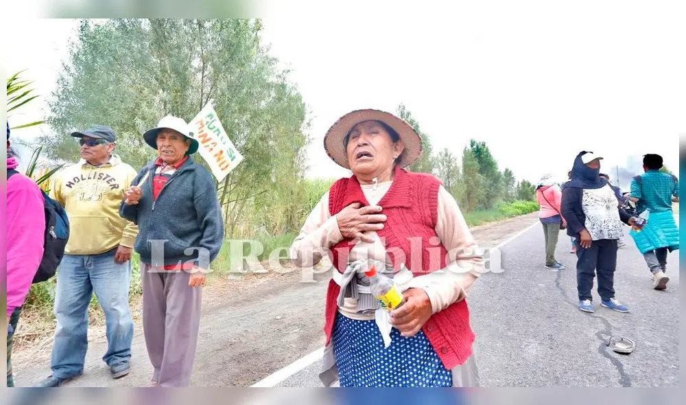 Pobladora indignada por lo que ocurre en Islay. Pobladora indignada por lo que ocurre en Islay.