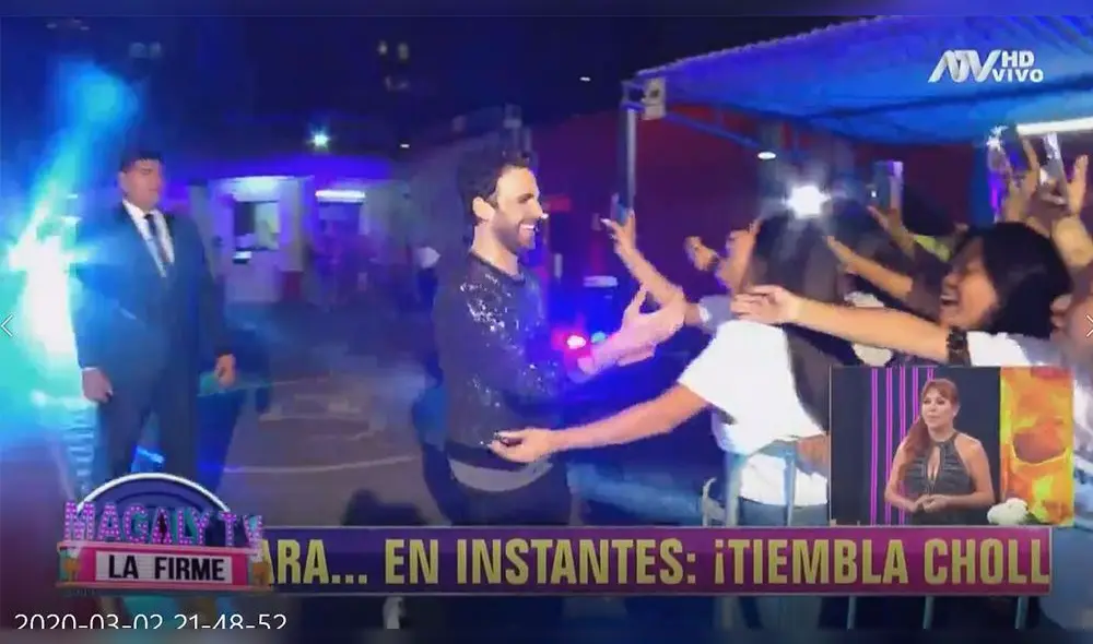 El exconductor recibió el cariño de las 'rodriguistas'. (Foto: Captura ATV)