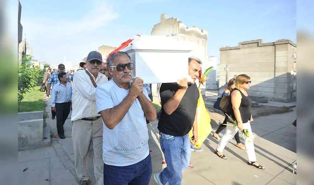 Ultimo adiós al maestro César Lévano [FOTOS] 