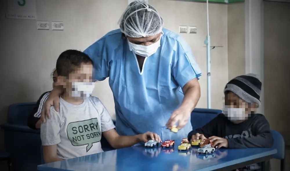 La norma busca garantizar la detección oportuna y una atención de calidad para los niños, según el presidente Vizcarra. Foto: Composición / La República.