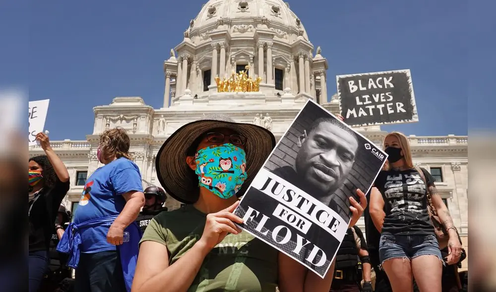 George Floyd: FIFA FIFA pide medir el “contexto” en posibles sanciones muestras de rechazo al racismo. Foto: AFP