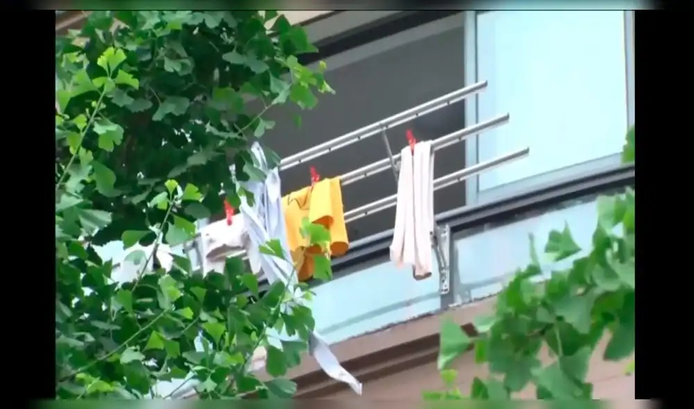 Niño cae de sexto piso y transeúntes lo salvan con increíble reacción [VIDEO]