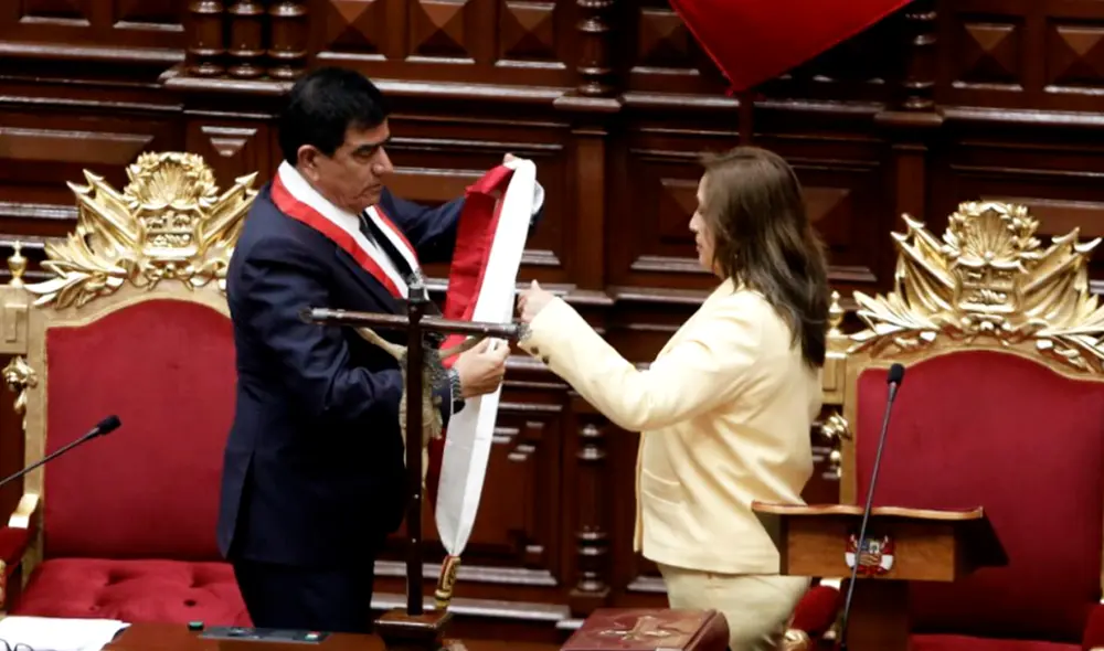 El proyecto presentado por el Ejecutivo plantea dejar el poder al Presidente del Congreso cuando la Presidenta deje el territorio nacional. Foto: Antonio Melgarejo/La República