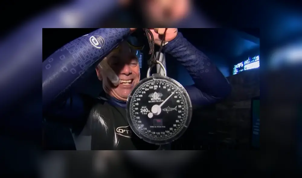 Desliza hacia la izquierda para ver el aspecto del pez que capturó un hombre dentro de un peligroso acuario El video es viral en YouTube. Desliza hacia la izquierda para ver el aspecto del pez que capturó un hombre dentro de un peligroso acuario El video es viral en YouTube.