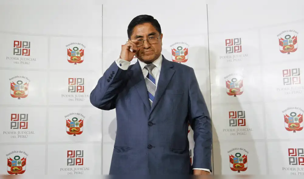 Aprueban impedimento de salida del país contra juez César Hinostroza Aprueban impedimento de salida del país contra juez César Hinostroza