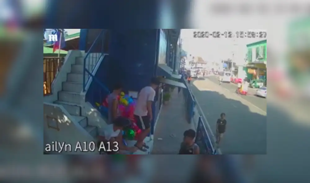 El comerciante de globos con hidrógeno sufrió quemaduras de segundo grado. (Foto: Captura)
