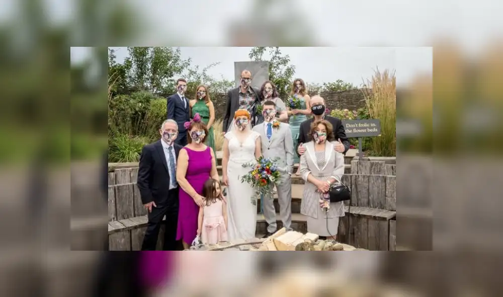 Desliza las imágenes para ver más detalles de esta singular boda que se volvió viral. (Foto: captura / Facebook) Desliza las imágenes para ver más detalles de esta singular boda que se volvió viral. (Foto: captura / Facebook)