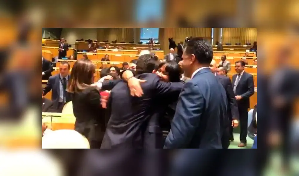 El momento en que parte del Gobierno de Nicolás Maduro celebra en el Consejo de Derechos Humanos. Foto: captura de video. El momento en que parte del Gobierno de Nicolás Maduro celebra en el Consejo de Derechos Humanos. Foto: captura de video.