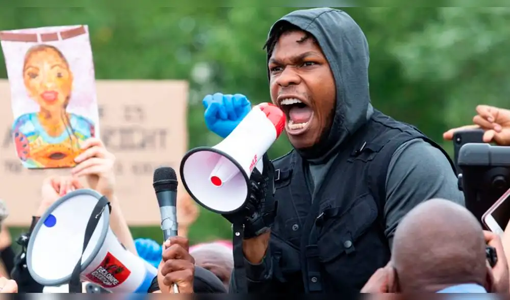 John Boyega, actor de Star Wars, rompe en llanto en plena manifestación en contra el racismo en Londres