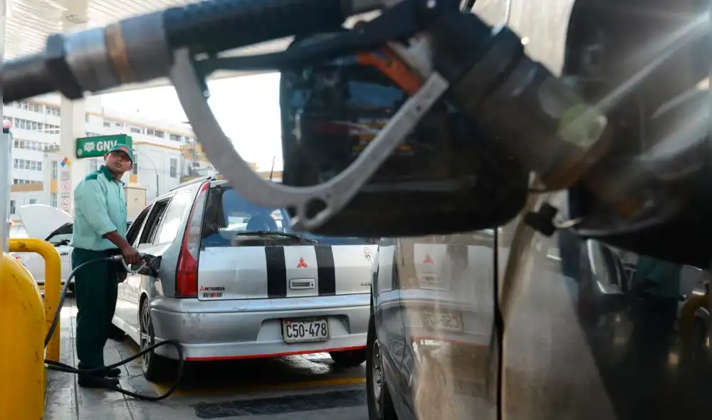 Indecopi abre proceso a 131 empresas de combustibles por concertación de precios Indecopi abre proceso a 131 empresas de combustibles por concertación de precios