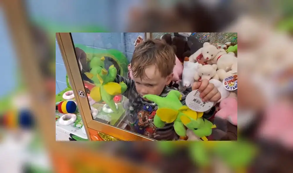Facebook: el inocente y peligroso método de un niño para conseguir un peluche