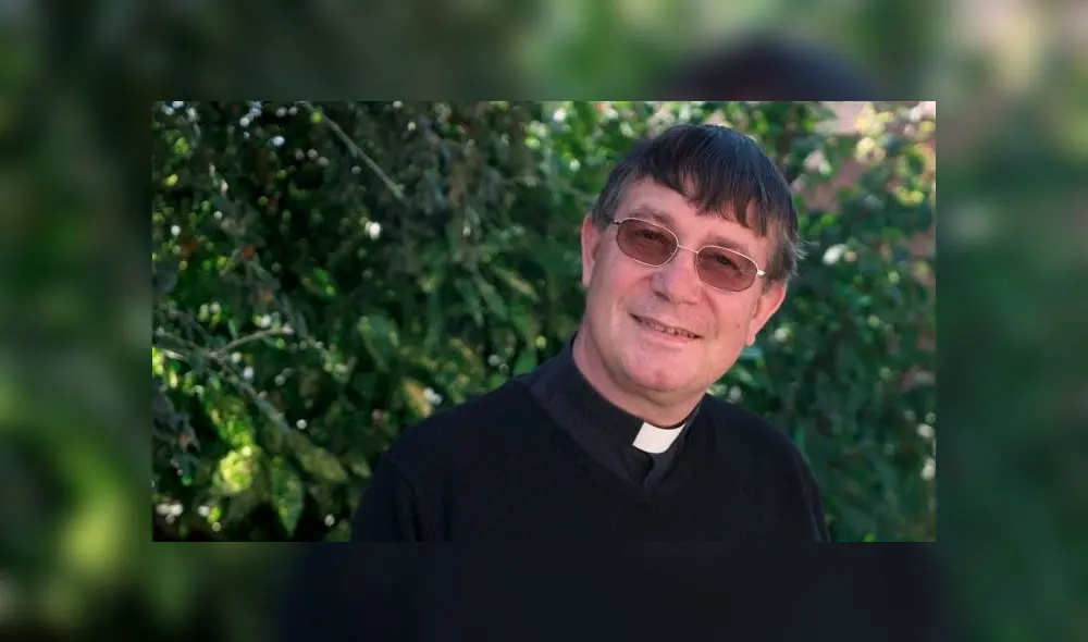 Sacerdote católico afirma: “Estoy casado hace 35 años y tengo un hijo adulto” [FOTOS]