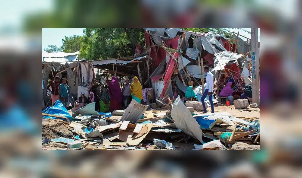 Ataque con coche bomba deja 76 muertos y más de 70 heridos en la capital de Somalia. Foto EFE Ataque con coche bomba deja 76 muertos y más de 70 heridos en la capital de Somalia. Foto EFE