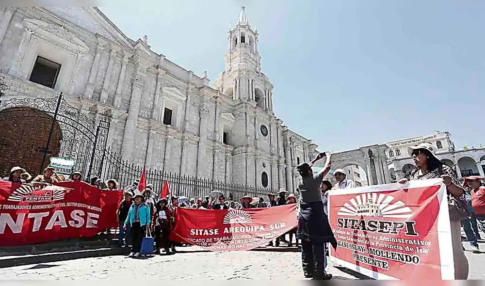 PROTESTA TRABAJADORES ESTATALES 