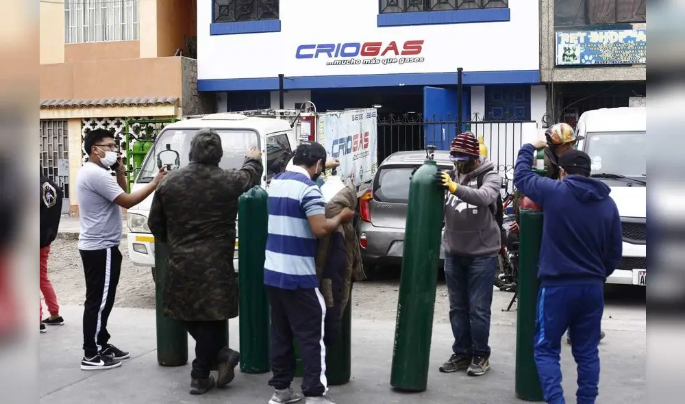 Se registran largas colas y aglomeración en la recarga de oxigeno en el Callao / Credito: Marco Cotrina Se registran largas colas y aglomeración en la recarga de oxigeno en el Callao / Credito: Marco Cotrina