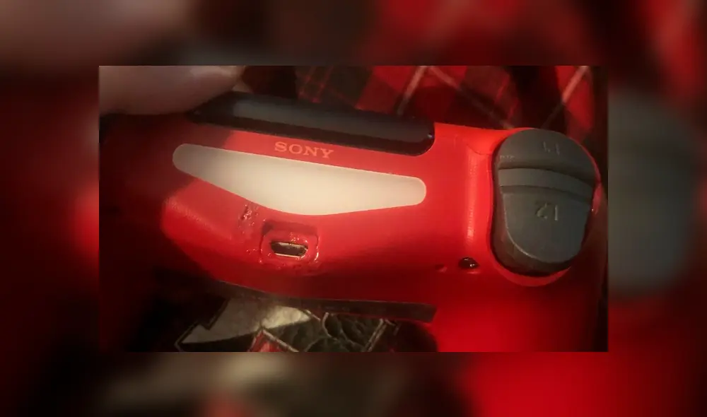 El rayo envió una fuerte carga de electricidad al mando, dejándolo inutilizable.