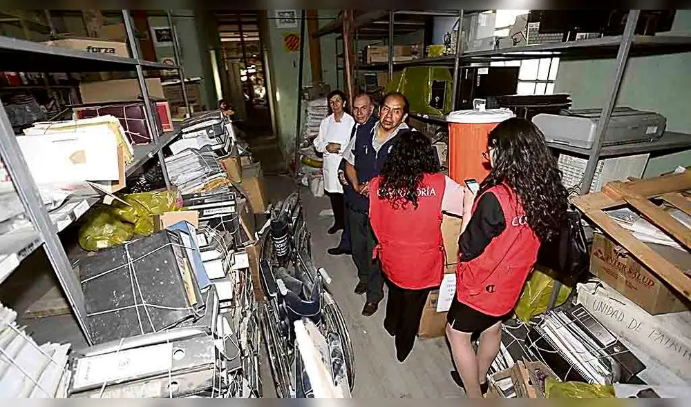 CONTRALORIA Y MINISTERIO PUBLICO INTERVIENE EL ALMACEN DEL HOSPITAL GOYENECHE ENCONTRANDO MEDICAMENTOS VENCIDOS Y OTROS INSUMOS Y MATERIALES MEDICOS CONTRALORIA Y MINISTERIO PUBLICO INTERVIENE EL ALMACEN DEL HOSPITAL GOYENECHE ENCONTRANDO MEDICAMENTOS VENCIDOS Y OTROS INSUMOS Y MATERIALES MEDICOS