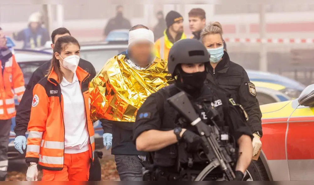 El tren transportaba a 300 pasajeros de los cuales tres resultaron heridos. Foto: EFE El tren transportaba a 300 pasajeros de los cuales tres resultaron heridos. Foto: EFE