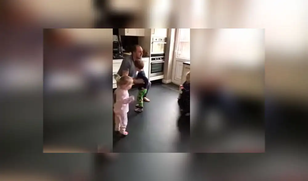 Desliza las imágenes para ver la emotiva escena que registró una madre entre su esposo y sus hijos. Foto: RM Videos Desliza las imágenes para ver la emotiva escena que registró una madre entre su esposo y sus hijos. Foto: RM Videos